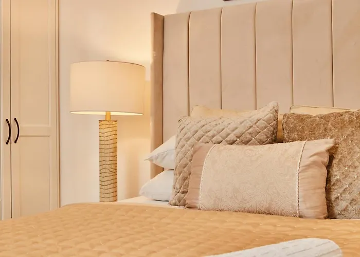 Modern Dock &free Secure Parking! Apartment Leeds (West Yorkshire)