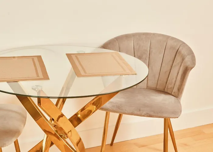 Modern Dock &free Secure Parking! Apartment