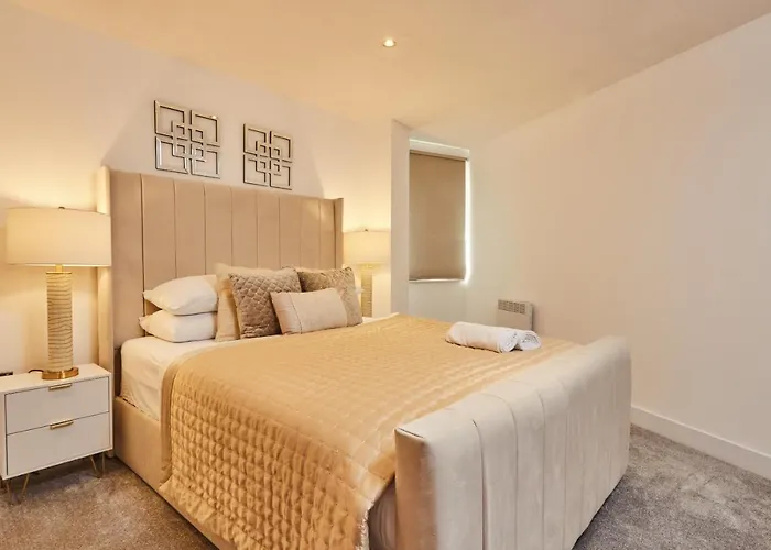 Apartment Modern Dock &free Secure Parking!